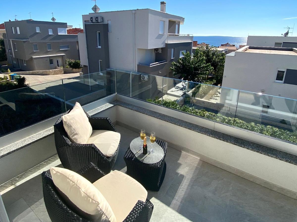 Fantasy Pool Villa โนวาลยา ภายนอก รูปภาพ